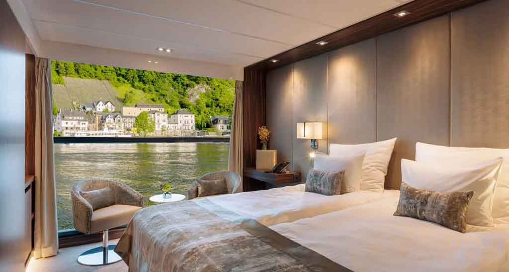 A-B-cabine-(17-m²)-met-horizontale-panorama-schuifpui,-Mozart--en-Straussdek