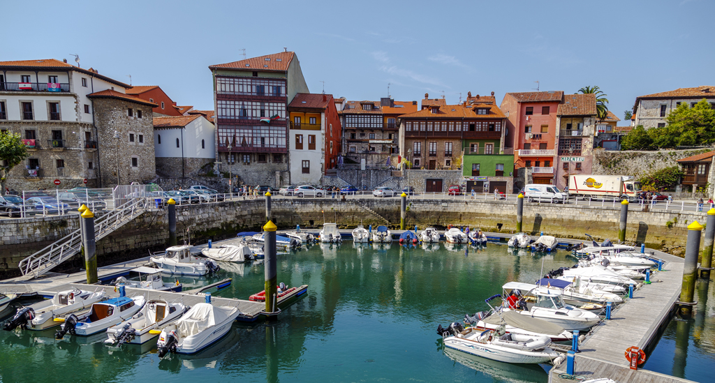 Llanes