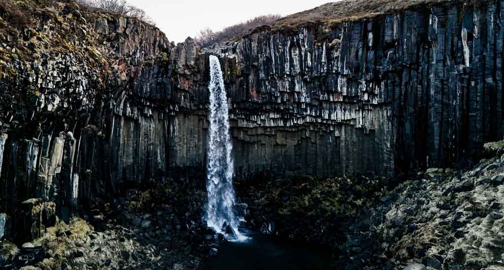 Svartifoss-Waterfall-Skaftafell