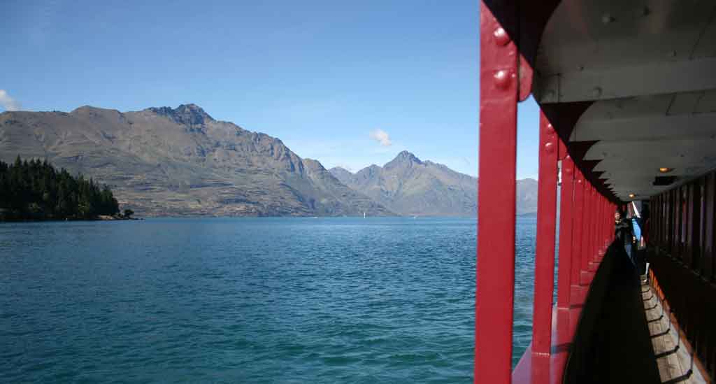 TSS-Earnslaw-Lake-Whakatipu-Cruise