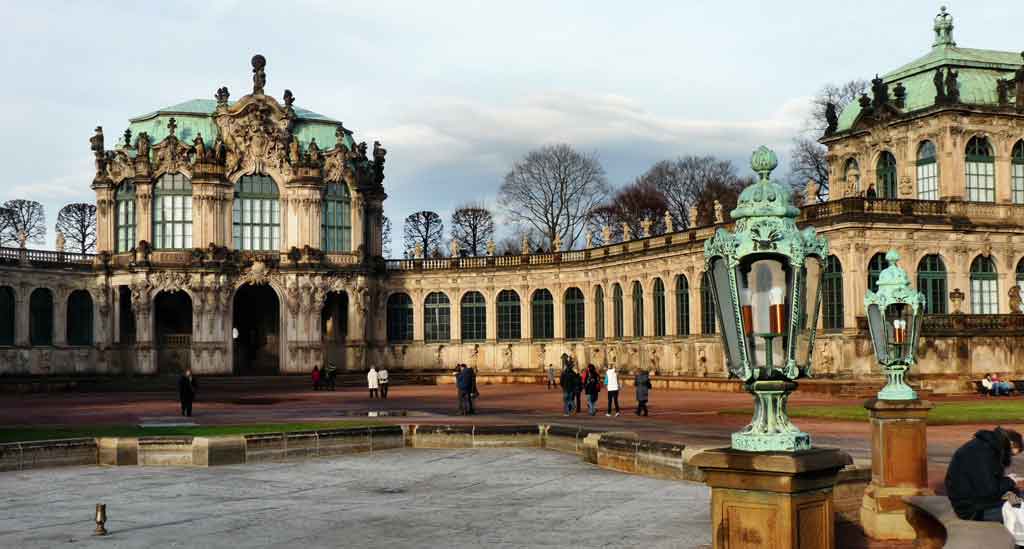 The Wallpavillon