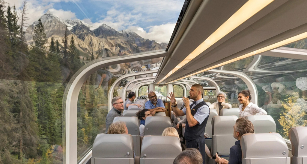 Rocky-Mountaineer-GoldLeaf